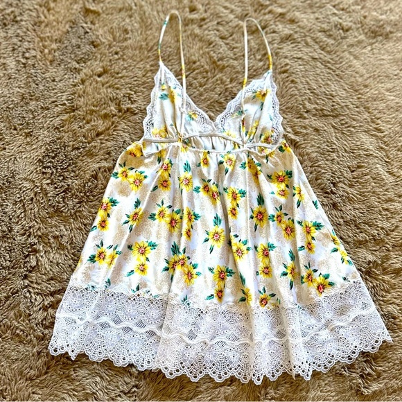 Vintage VS Nighty - Picture 2 of 9